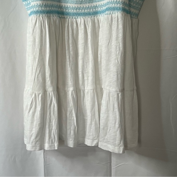 Torrid Tank Top Smocked Embroidered Front Ruffle Trim White Blue Size 3 - Picture 7 of 8